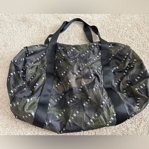 Victoria’s Secret PINK Camouflage Packable Duffel Bag NWT